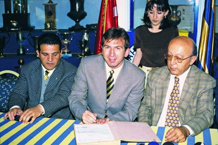 <p>Turhan Sofuoğlu 1999-2000</p>
