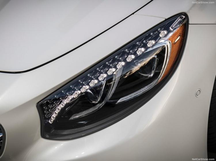 <p>621 HP güç üreten bu motor, çift kavramalı otomatik şanzımanla kombine ediliyor.</p>