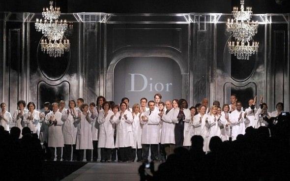 <p><strong>Christian Dior</strong></p>

<p>Dior da yedinci sırada yerini alarak listede ilk ona girebilen ikinci moda markası oluyor.</p>
