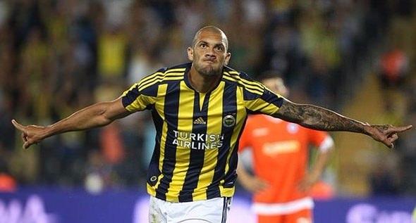 <p><strong>Fernandao</strong><br />
<br />
Van Persie, Moussa Sow ve Emmanuel Emenike'nin yer aldığı forvet hattında sakatlığı ile birlikte 4. alternatif konumuna düştü. Bursaspor ile ismi anılıyor ve Süper Lig'den talibi çok. Sakatlığı atlatmasının ardından kısa bir dönem ayrılık yaşanabilir.</p>