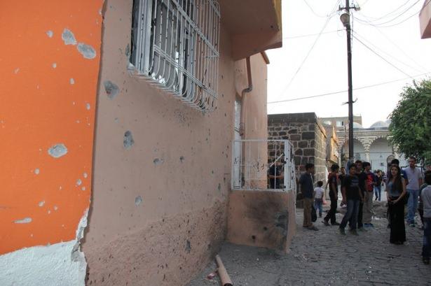 <div>Diyarbakır Valiliği tarafından, Merkez Sur İlçesi'nde uygulanan sokağa çıkma yasağı 36 saat sonra kaldırıldı. İlçede hayat normale döndü.</div>

<div> </div>
