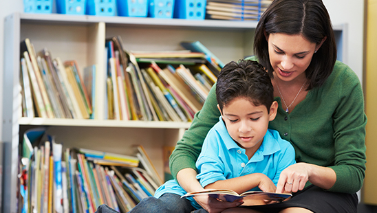 <p>Anne ve babalar, çocuklarına kitap alırken öncelik olarak etkinlik, çıkarma ve sesli türde olan kitapları almaya dikkat ediyor.</p>
