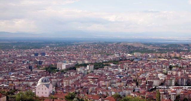 <p><strong>Kütahya</strong></p>

<p>Kayıtlı Suriyeli: 362 </p>

<p>Şehir Nüfusu: 573,642</p>

<p>İl nüfusu ile karşılaştırma yüzdesi: 0.06</p>

