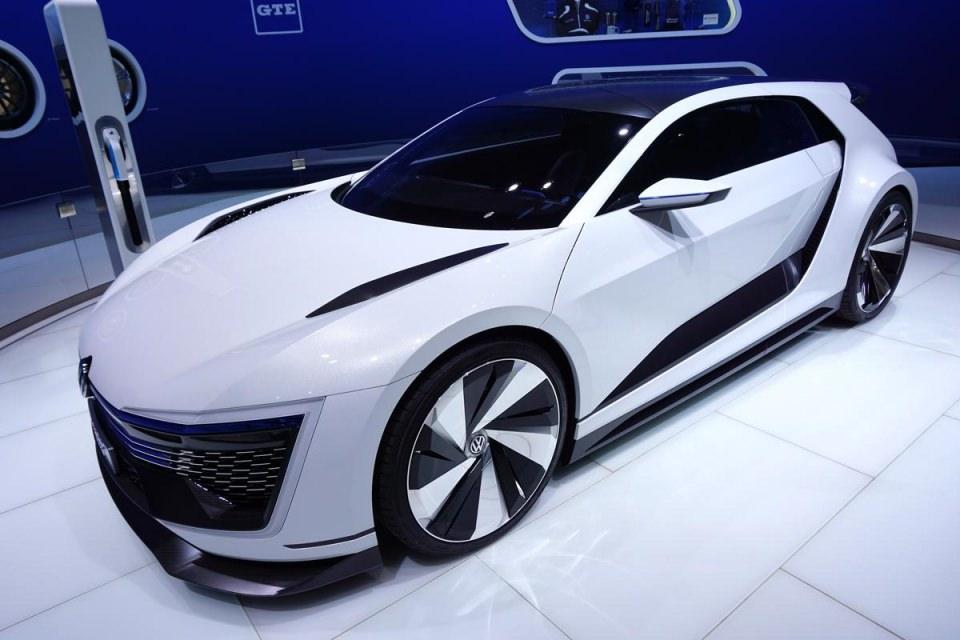 <p>Volkswagen Golf GTE Sport Concept </p>