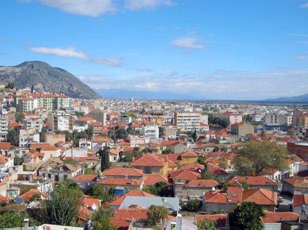 <p>Aydın</p>

<p>353  Öğretmen</p>

<p><a href="http://www.haber7.com/foto-galeri/40159-iste-kamuda-ihrac-edilenlerin-tam-listesi/p1" target="_blank"><strong><span style="color:rgb(255, 215, 0)">İŞTE İHRAÇ EDİLENLERİN TAM LİSTESİ</span></strong></a></p>
