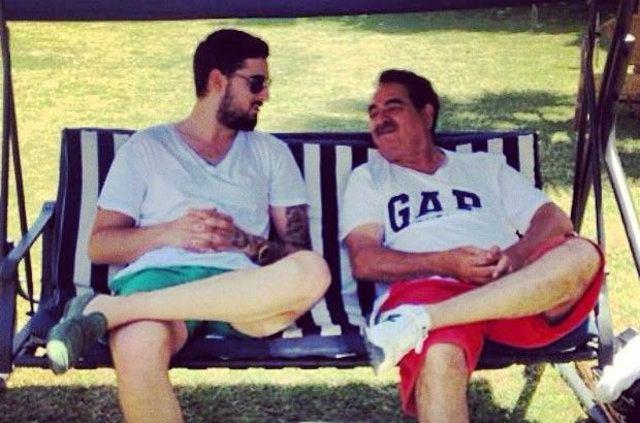 <p>İdo Tatlıses ve babası <strong>İbrahim Tatlıses</strong></p>