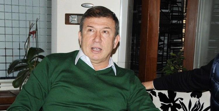 <p>Eski Milli Futbolcu Tanju Çolak: Büyük Türkiye Güçlü Türkiye için kim hayır derki elbette bende varım. Peki Gökhan töre sende var mısın?</p>
