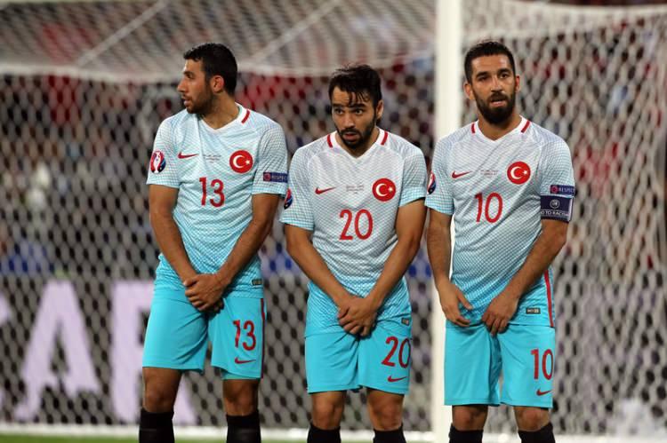<p>Türkiye'nin, Çek Cumhuriyet'ini 2-0 mağlup etmesi Alman basınında yer buldu.</p>