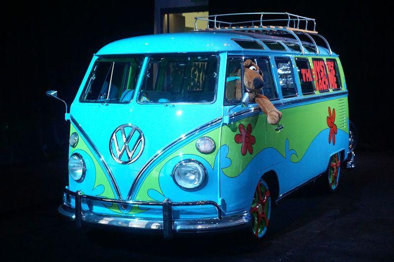 <p>1967 Volkswagen Mystery Machine 21 Window Custom Bus</p>