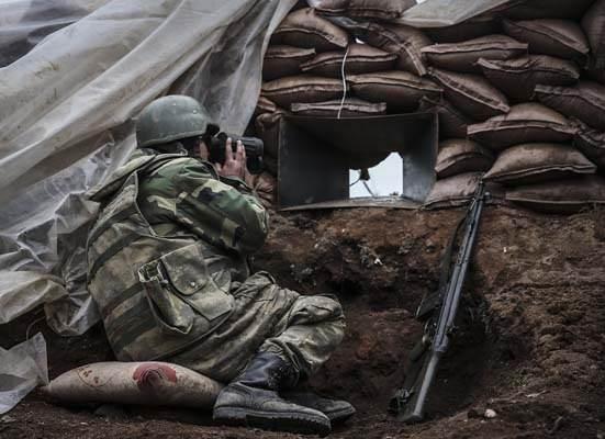 <p>Sur'da 28 Kasım'da Diyarbakır Baro Başkanı Tahir Elçi'nin hayatını  kaybettiği, polis memurları Ahmet Çiftaslan ve Adem Erdur'un şehit olduğu  saldırının ardından başlatılan operasyonlar devam ediyor.</p>

<p> </p>

