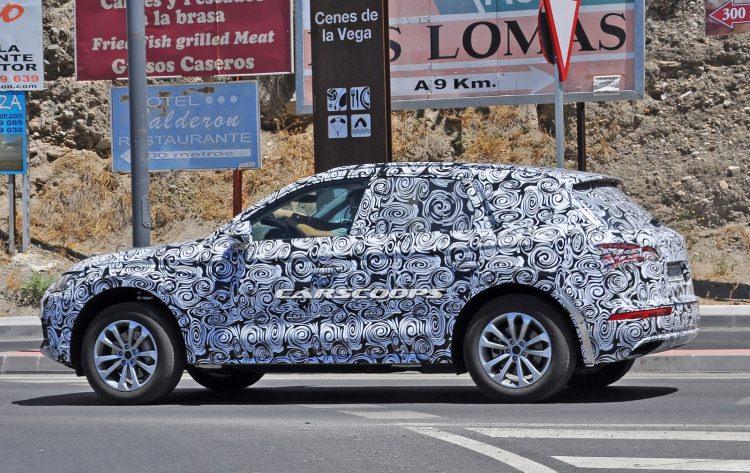 <p>Audi SUV piyasasını ilk olarak devasa Q7 ile sarstı. Şimdilerde popülaritesi eskisi kadar üst seviyede olmayabilir. Ama Audi'nin de SUV modelleri artık daha fazla.</p>
