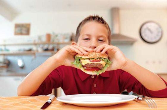 <p>Birçok ebeveyn kolesterolün çocukları için ne anlama geldiğinden haberdar değildir. </p>
