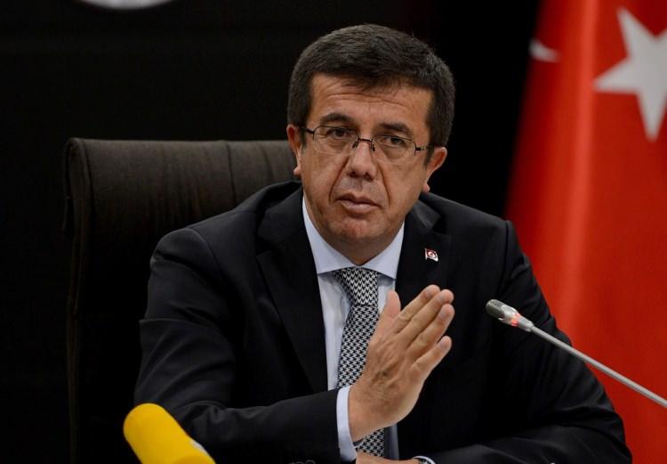 <p>Ekonomi Bakanı Nihat Zeybekçi: Büyüyen kalkınan daha çok istihtam yaratan çok ihraçat yapan Türkiye için tabiki Evet diyorum.</p>
