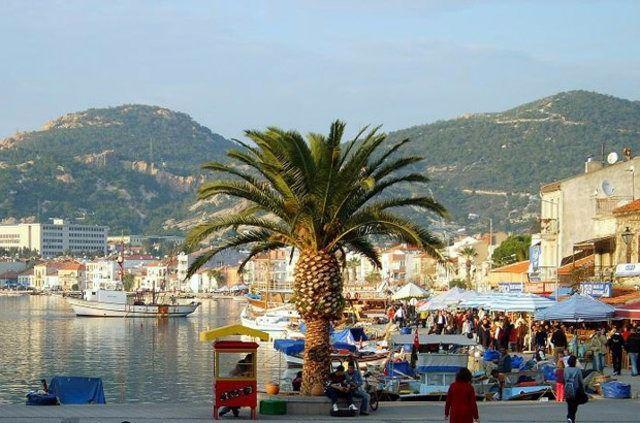 <p>Eski Foça </p>

<p>İzmir </p>
