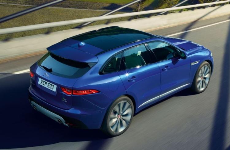 <p>Jaguar F-Pace</p>
