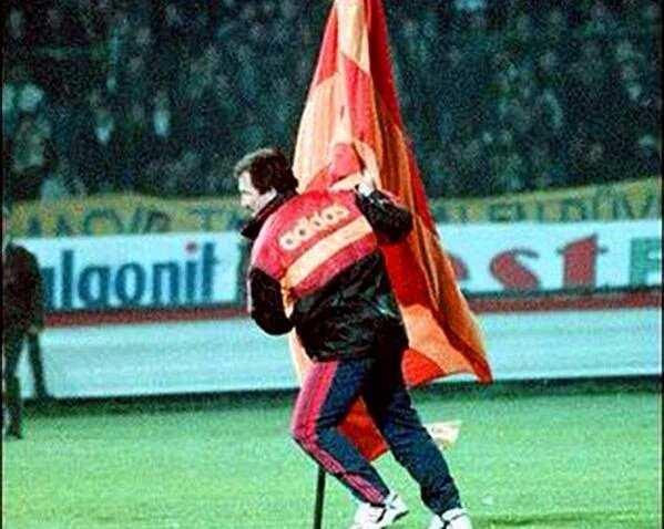 <p>20 yıl önce bugün: Graeme Souness,Ulubatlı Souness lakabını alıyor. (24 Nisan 1996)</p>