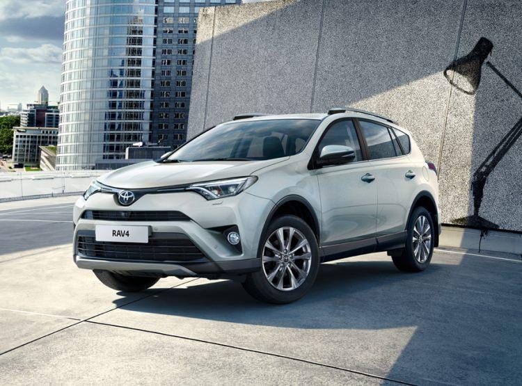 <p>Toyota RAV4’teki indirimler de 5 bin 250 liraya kadar çıkıyor.</p>