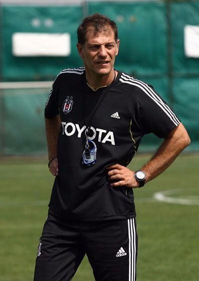 <p><strong>SLAVEN BILIC</strong><br />
''Dünyayı tek başıma kurtaramayacağımı gayet iyi biliyorum. Ancak haksızlığa karşı hep ön saflarda olacağım.''</p>
