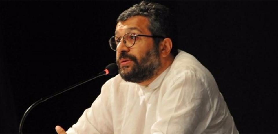 <p><strong>Soner Yalçın</strong></p>

<p>2016 kazancı: 607,5 bin TL<br />
Baskı adedi: 165 TL<br />
Cirosu: 4.050.000 TL</p>
