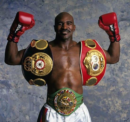 <p>Ringlerde kazandığı muazzam serveti hızlı yaşayarak tüketen Holyfield'ın 6 farklı kadından tam 11 çocuğu var. Şimdi 51 yaşında olan eski şampiyon yine de hayata pozitif bakabiliyor.</p>