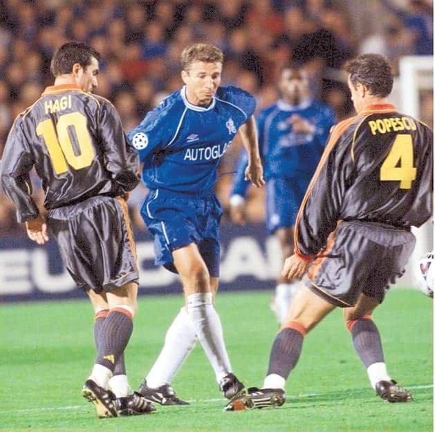 <p>Şampiyonlar Ligi'nin Rumenleri: Hagi,Dan Petrescu ve Popescu. (20.10.1999)</p>