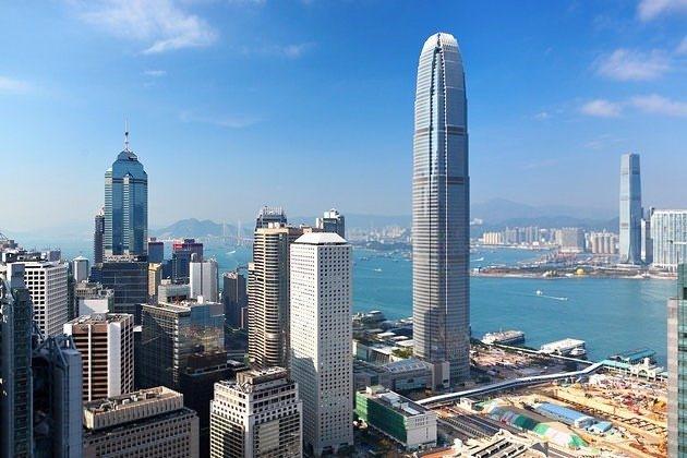 <p><strong>2- Hong Kong</strong></p>

<p>175 milyar dolar </p>
