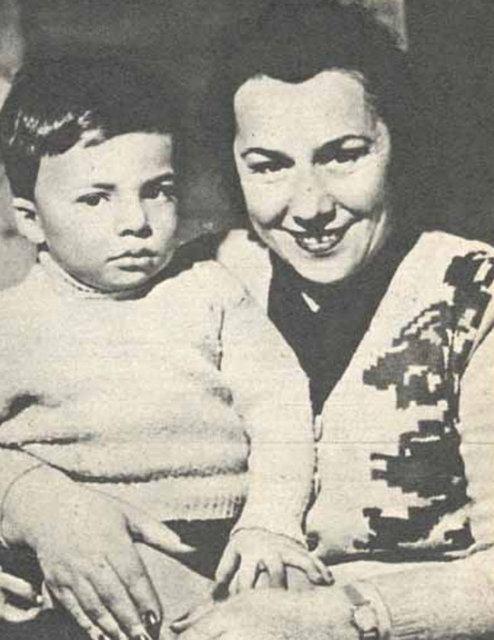 <p>Fikret Kızılok</p>
