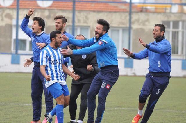 <p><strong>İZMİRSPOR</strong></p>

<p>Süper Lig'de yer aldığı sezon sayısı: 10</p>

<p>Şu an bulunduğu lig: İzmir amatör</p>
