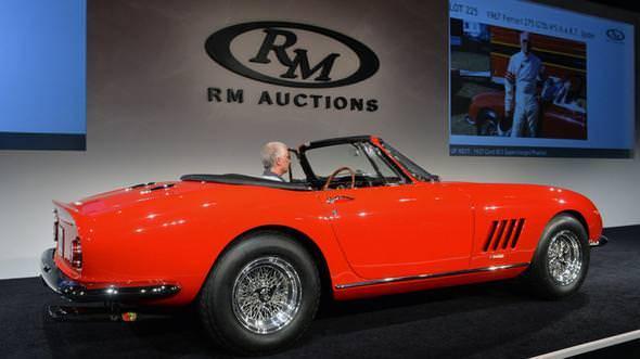 <p>1967 Ferrari 275 GTB / 4*S NART Spyder</p>

<p>Fiyatı - $27,500,000</p>
