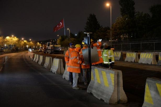 <p>Proje toplam bin 672 bilezikten oluşuyor. Muhtemel büyük bir depremde tünelin dayanıklılığını artırmak amacıyla iki ayrı noktada özel sismik contanın monte edildi.</p>