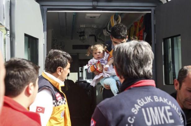 <p>İlçeye bağlı Tepeköy'den gelen "2,5 yaşındaki N.D'nin burnuna bir cisim kaçtığı" yönündeki ihbar üzerine sağlık ekipleri ve güvenlik güçleri bir kez daha harekete geçti.</p>
