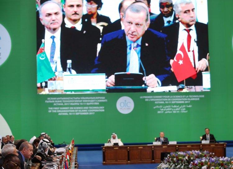 <p>Cumhurbaşkanı Recep Tayyip Erdoğan, İslam İşbirliği Teşkilatı Bilim ve Teknoloji Zirvesi açılış oturumunda konuştu. </p>
