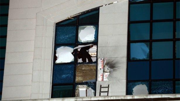 <p><strong>19 MART 2013</strong><br />
<br />
Ankara Kızılay'da Adalet Bakanlığı ve AK Parti Genel Merkezine 15 dakika ara ile saldırı düzenlendi.</p>