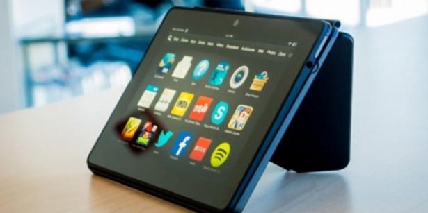 <p> </p>

<p>Kindle Fire tabletler her  ne kadar ülkemizde satılmıyor olsa da, Android tarafındaki en popüler tabletler arasında yer alır. Amazon’un Kindle Fire serisini önümüzdeki yıl da devam ettirecek olmasını tahmin etmek pek de zor değil. Tanıtılacak tablet serisinde Amazon’un bu defa 12-inç ekran boyutuna sıçrama yapması sürpriz olmayacaktır. Şirket ayrıca tablet ürünlerde Android 5.0 tabanlı özelleştirilmiş arayüz kullanımını sürdürecektir.</p>

<p> </p>
