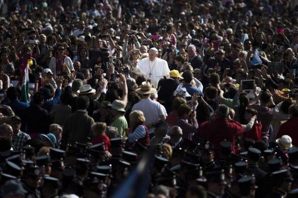 <p>Papa Francis</p>
