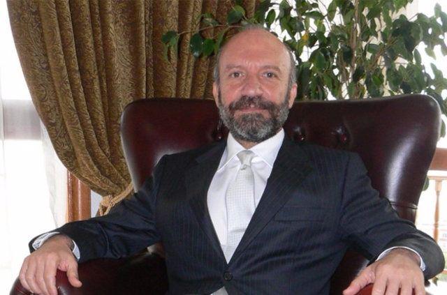 <p>Yakın Doğu Üniversitesi’nin patronu Suat Günsel’in çocukları</p>

<p> </p>
