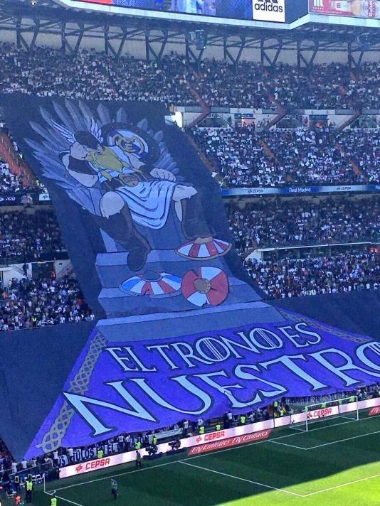<p>Madrid derbisinde koreografi<br />
Madrid derbisinde Real Madrid taraftarından koreografi: "Taht bizimdir"</p>