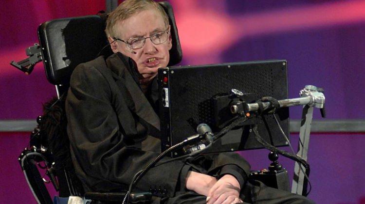 <p><strong>Stephen Hawking (1942-...)</strong></p>

<p>Hawking, 21 yaşında ALS hatalığına yakalandı ve motor nöronların yüzde 80'i öldü ve felç kaldı.</p>
