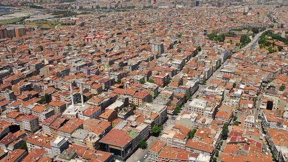 <p><em>Türkiye genelinde satılık konutların ortalama metrekare fiyatı son bir yılda yüzde 16 oranında artış göstererek, 2 bin 566 lirayı buldu. Kiralık konutlarda ise artış yüzde 16, ortalama metrekare fiyatı 18 lira oldu. Türkiye’de amortisman (geri dönüş) süresi ise 12 yıl olarak açıklandı.</em><br />
<br />
Buna göre İstanbul’da Mayıs 2016 itibariyle satılık konutların ortalama metrekare fiyatı 3 bin 850 liraya ulaştı. İl genelinde son bir yıllık artış yüzde 21 oranında.</p>

<p> </p>
