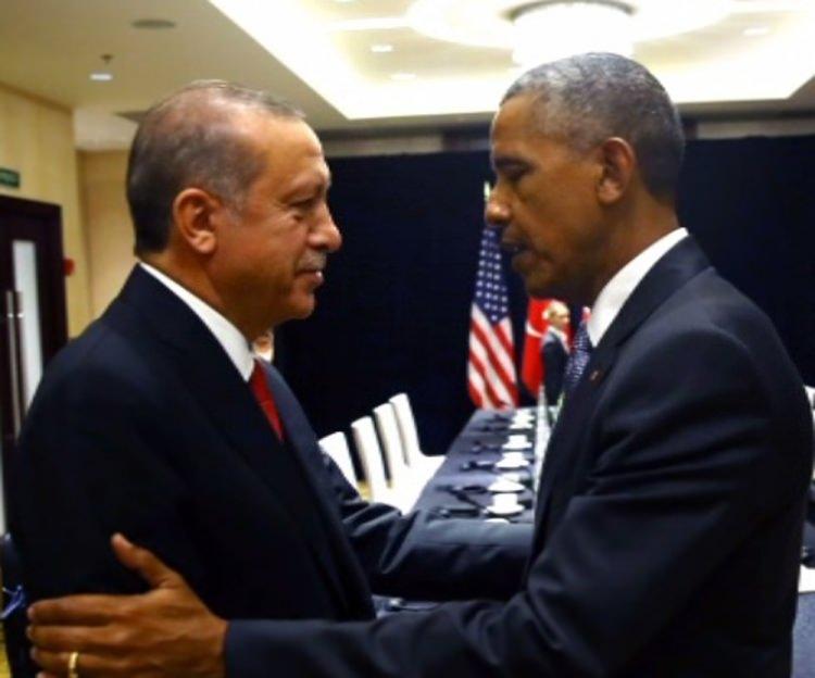 <p>Cumhurbaşkanı Recep Tayyip Erdoğan, 15 Temmuz’daki hain darbe girişiminin ardından ilk kez ABD başkanı Barack Obama ile görüştü. Erdoğan, Adalet ve İçişleri Bakanlarının da bulunduğu bir grubun GÜlen’in iadesini görüşmek üzere ABD’ye gideceğini ifade etti. <br />
 </p>
