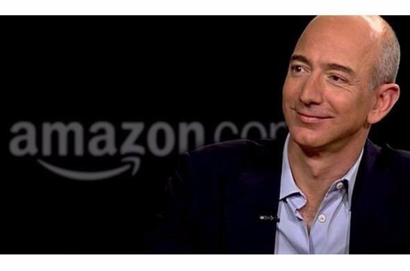 <p><strong>10. Jeff Bezos - Amazon.com</strong></p>

<p>Ne olursa olsun günde 8 saat uyku disiplininden ödün vermiyor. Bu uğurda ofiste bir uyku tulumu bulunduruyor. Haftanın salı ve perşembe günlerine kesinlikle toplantı almıyor ve bu iki günü kesintisiz çalışarak geçiriyor.</p>
