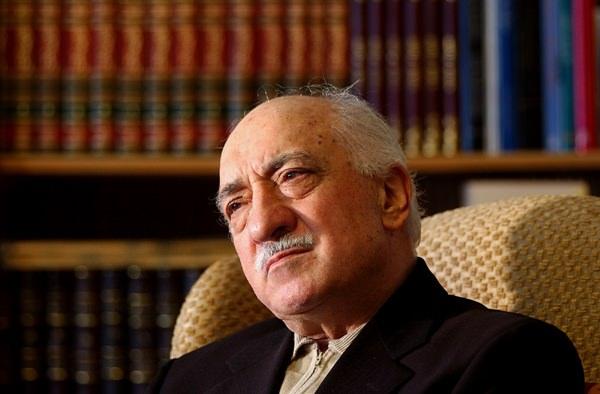 <p><strong>1- FETULLAH GÜLEN</strong><br />
<br />
Örgütün lideri. Emekli vaiz. 16 yıldır ABD'de yaşıyor.</p>