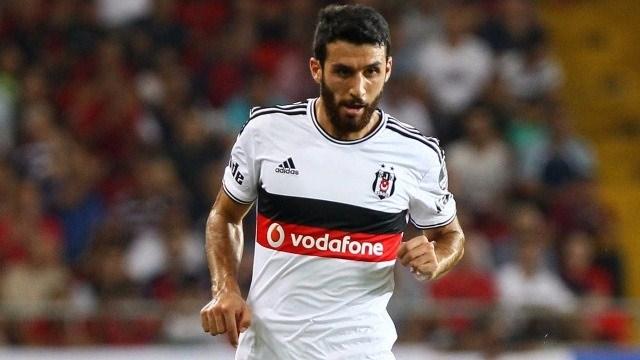 <p><strong>İSMAİL KÖYBAŞI</strong><br />
<br />
Siyah-Beyazlıların 2009 yılında Gaziantepspor'dan kadrosuna kattığı İsmail, 2012 yılının Haziran ayında sol diz ön çapraz bağlarını koparttı ve yaklaşık 5 ay sahalardan uzak kaldı.</p>
