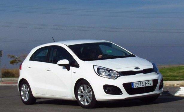<p>KİA Rio 1.4 CRDI 90 HP Dizel Ortalama yakıt tüketimi 100 kilometrede 4.7 litre</p>
<p> </p>