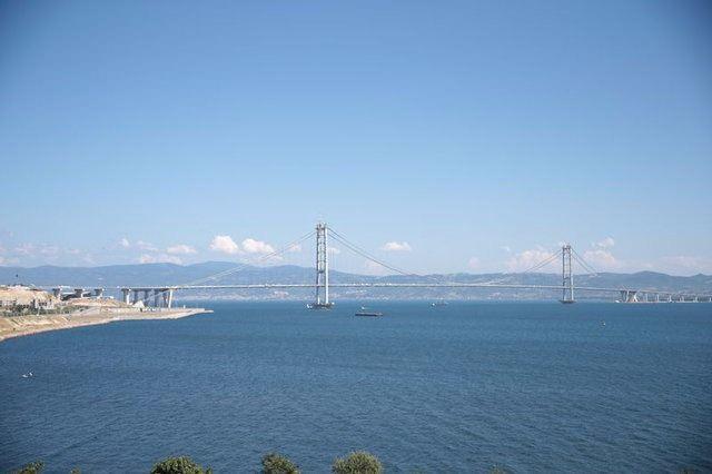 <p>Kamyonların Osmangazi Köprüsü’nde tek yön geçiş ücretinin ise 200-250 TL aralığında belirlenmesi bekleniyor.</p>

<p> </p>
