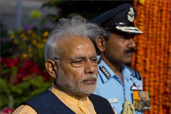 <p><strong>Narendra Modi</strong><br />
Hindistan Başbakanı. Yıllık geliri 30,3 bin dolar.</p>
