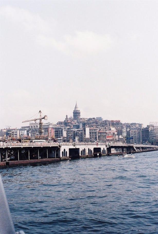 <p>1989<br />
Galata Köprüsü</p>
