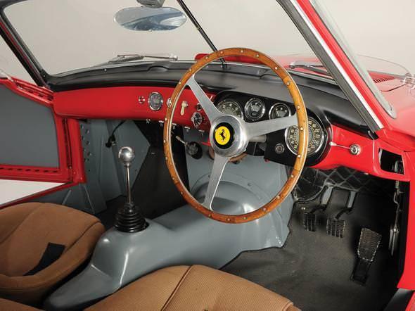 <p>1953 Ferrari 340/375 MM</p>
<p>Fiyatı - $12,812,800</p>
