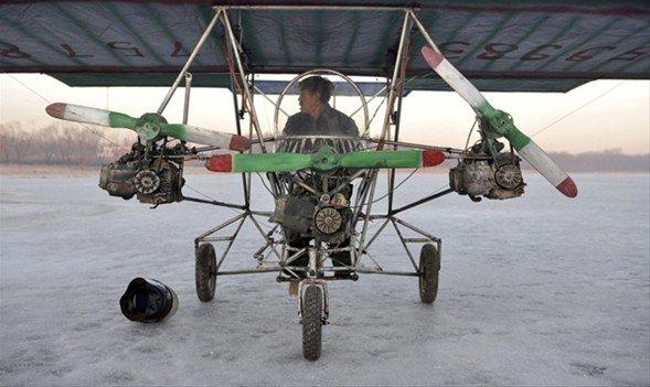 <p>Çinli bir mühendis, sadece hurda motosiklet parçalarını bir araya getirerek uçabilen bir uçak yapmayı başardı.</p>
<p> </p>