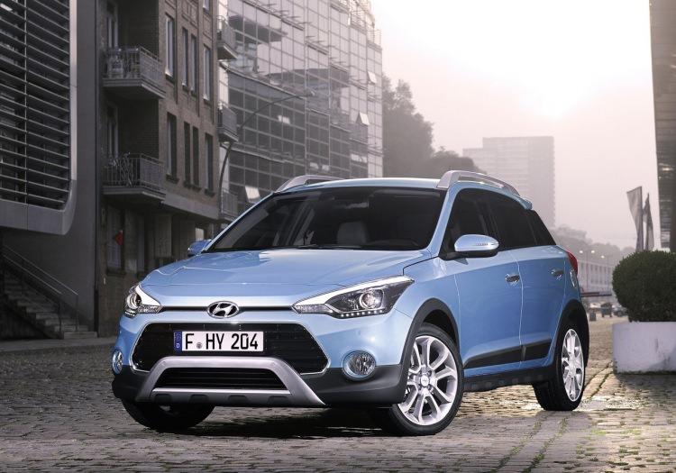<p>Hyundai i20 Active</p>
<p>2017 çıkışlı başlangıç fiyatı: 68.400 TL<br />
2016 çıkışlı başlangıç fiyatı: 64.500 TL</p>